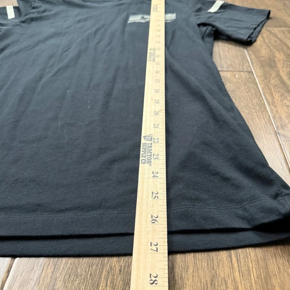 Nike T-Shirt Men Small Black‎ Excellent Dri-FIT Performance Graphic Short Sleeve
